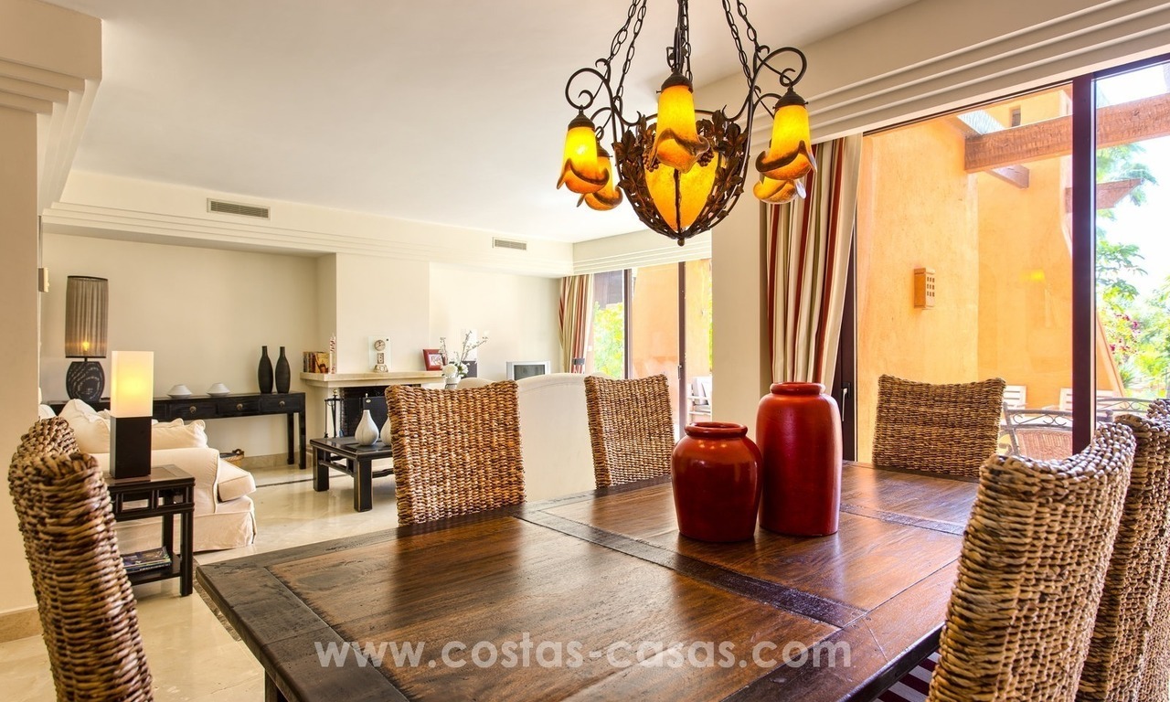 Large luxury apartment for sale close to Puerto Banus in Nueva Andalucia, Marbella 18