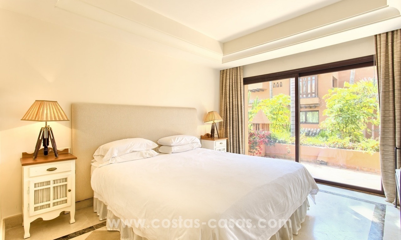 Large luxury apartment for sale close to Puerto Banus in Nueva Andalucia, Marbella 23