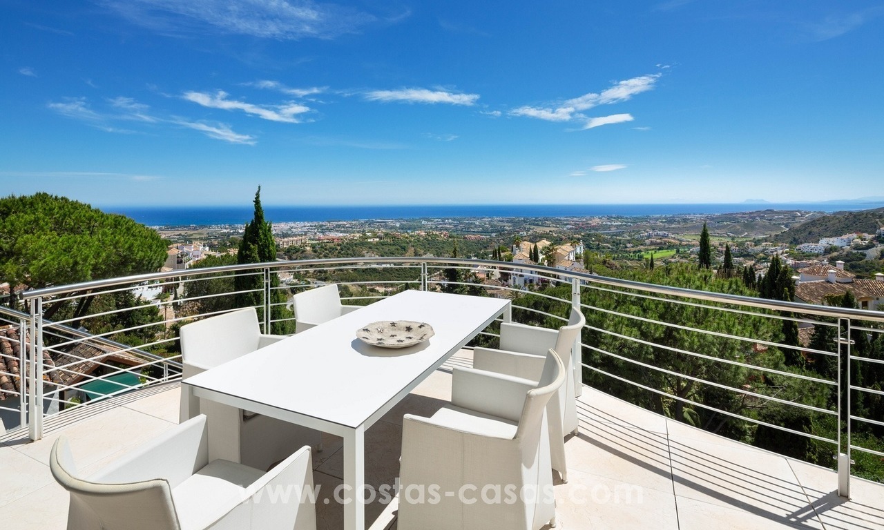 Villa for sale in Benahavis - Marbella: Exceptional Design and architecture, Exceptional Views in Exclusive El Madroñal 15