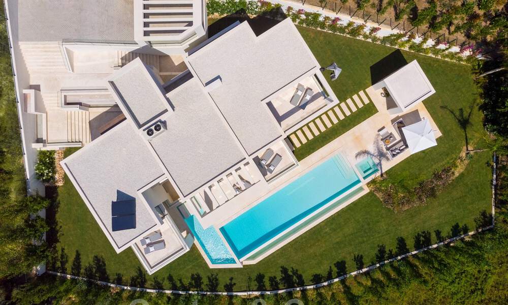 New modern villa in the heart of the golf valley, Nueva Andalucía, Marbella 28940
