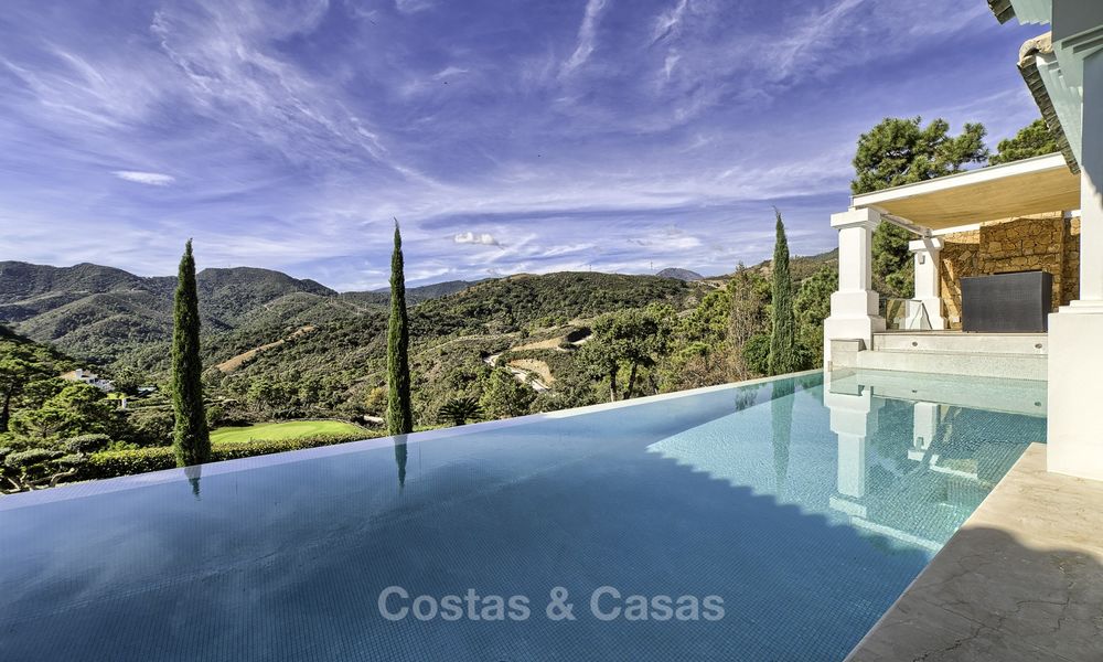 Cozy contemporary style villa with stunning views for sale in La Zagaleta, Marbella - Benahavis 18199