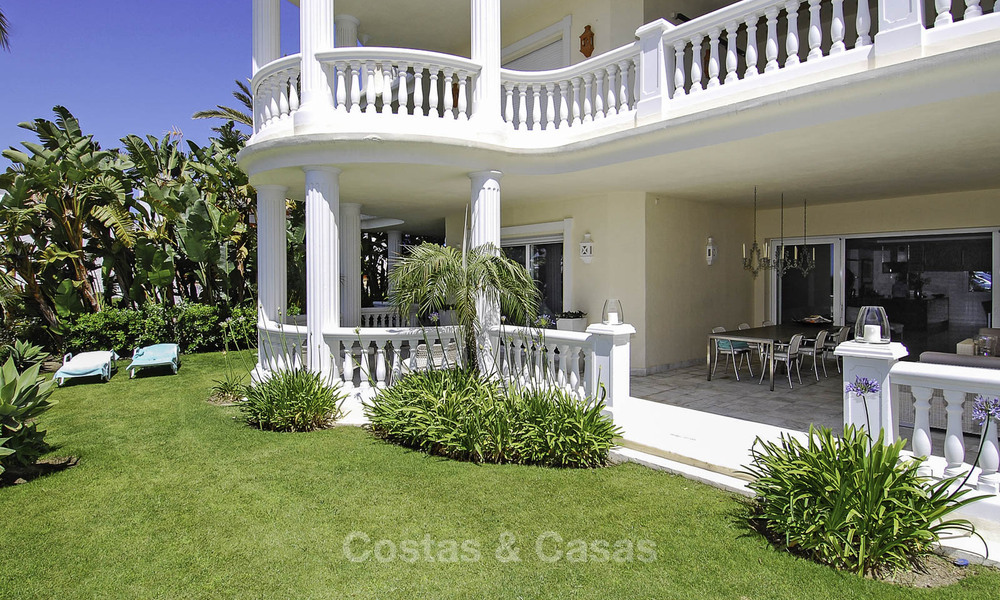Beachfront luxury apartments for sale in Las Dunas Park, New Golden Mile, Marbella - Estepona 42375