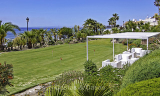 Beachfront luxury apartments for sale in Las Dunas Park, New Golden Mile, Marbella - Estepona 42378 