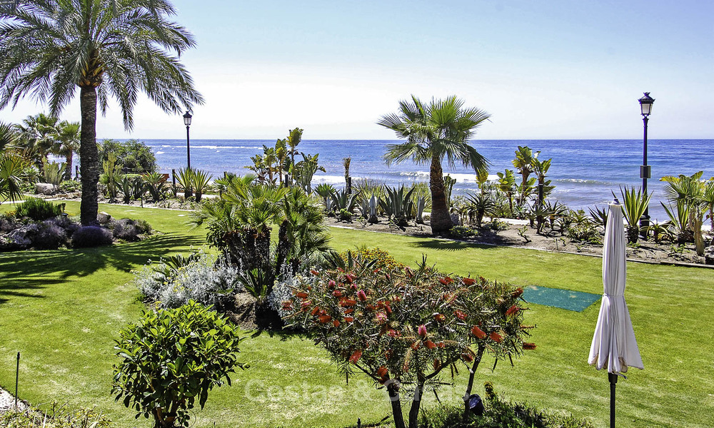 Beachfront luxury apartments for sale in Las Dunas Park, New Golden Mile, Marbella - Estepona 42379