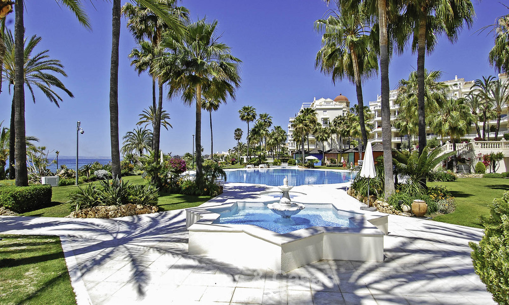 Beachfront luxury apartments for sale in Las Dunas Park, New Golden Mile, Marbella - Estepona 42383