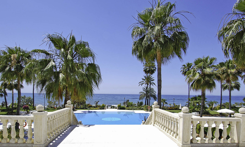 Beachfront luxury apartments for sale in Las Dunas Park, New Golden Mile, Marbella - Estepona 42387