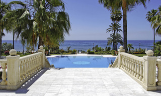 Beachfront luxury apartments for sale in Las Dunas Park, New Golden Mile, Marbella - Estepona 42388 