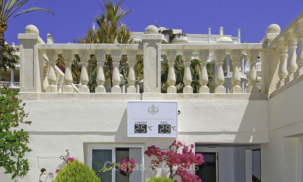 Beachfront luxury apartments for sale in Las Dunas Park, New Golden Mile, Marbella - Estepona 42390