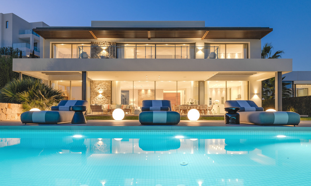 Ready to move in. Modern villa for sale, frontline golf in Benahavis - Marbella 58517