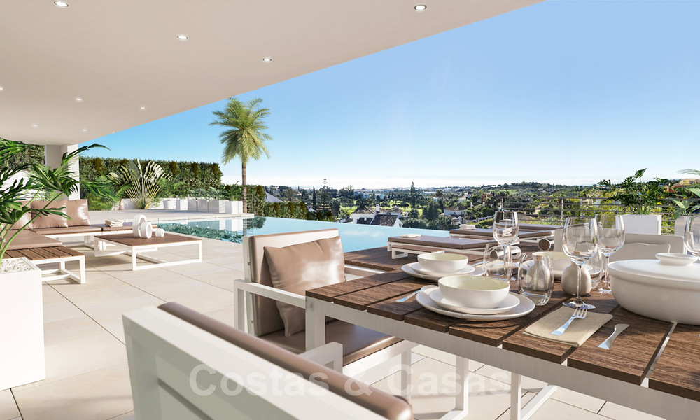 New contemporary villas with golf and sea views for sale in Nueva Andalucía, Marbella. Ready to move in. LAST VILLA! 28983