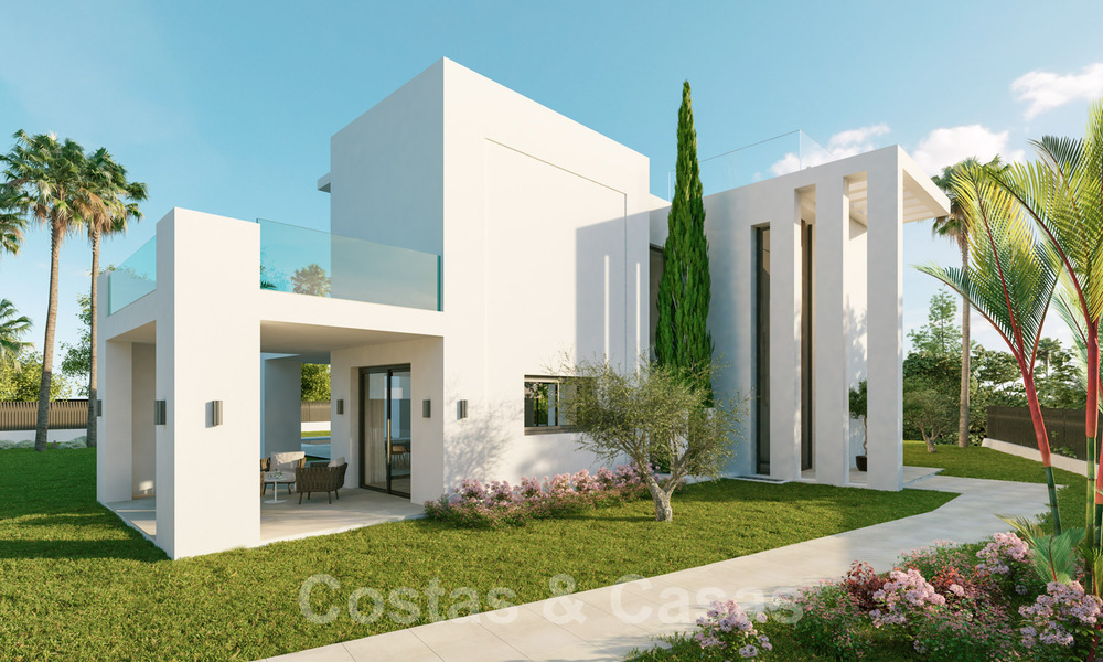 New contemporary villas with golf and sea views for sale in Nueva Andalucía, Marbella. Ready to move in. LAST VILLA! 28990
