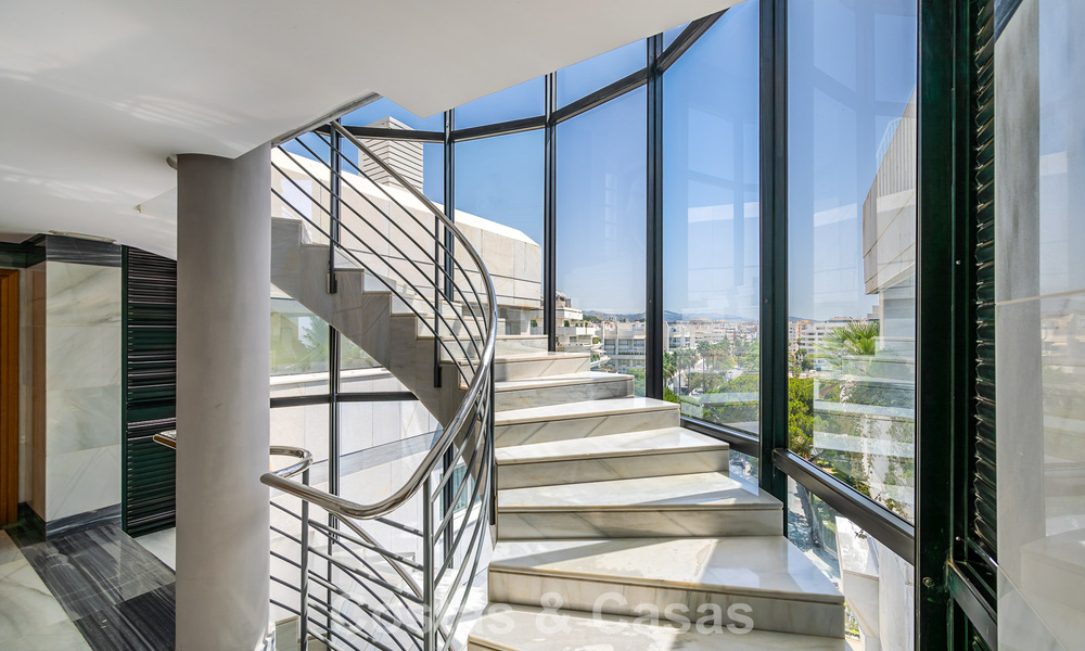 For Sale Apartment in Gran Marbella: frontline beach complex 777204