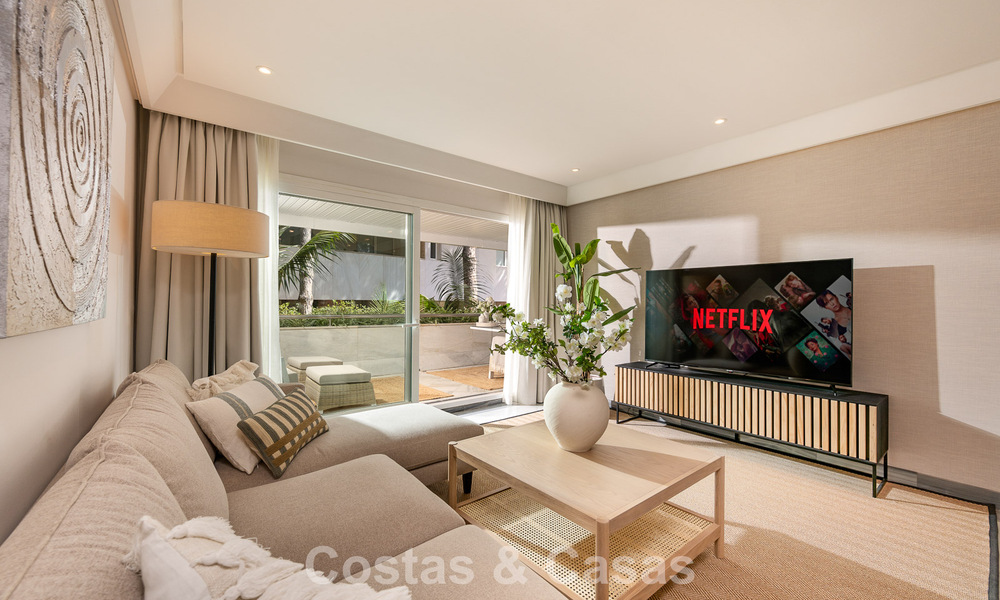 For Sale Apartment in Gran Marbella: frontline beach complex 777206