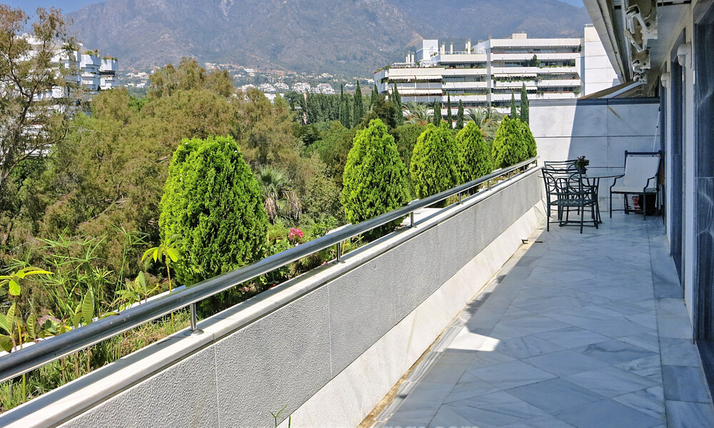 For Sale Apartment in Gran Marbella: frontline beach complex 777226