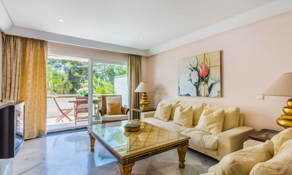 For Sale Apartment in Gran Marbella: frontline beach complex 777233