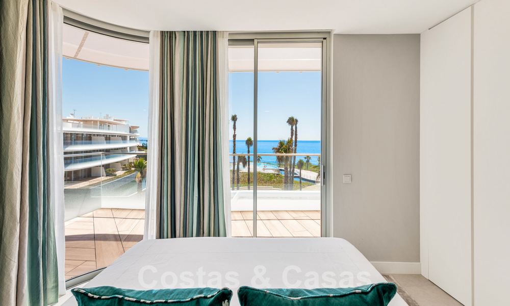 Spectacular modern luxury frontline beach apartments for sale in Estepona, Costa del Sol. Ready to move in. 27820