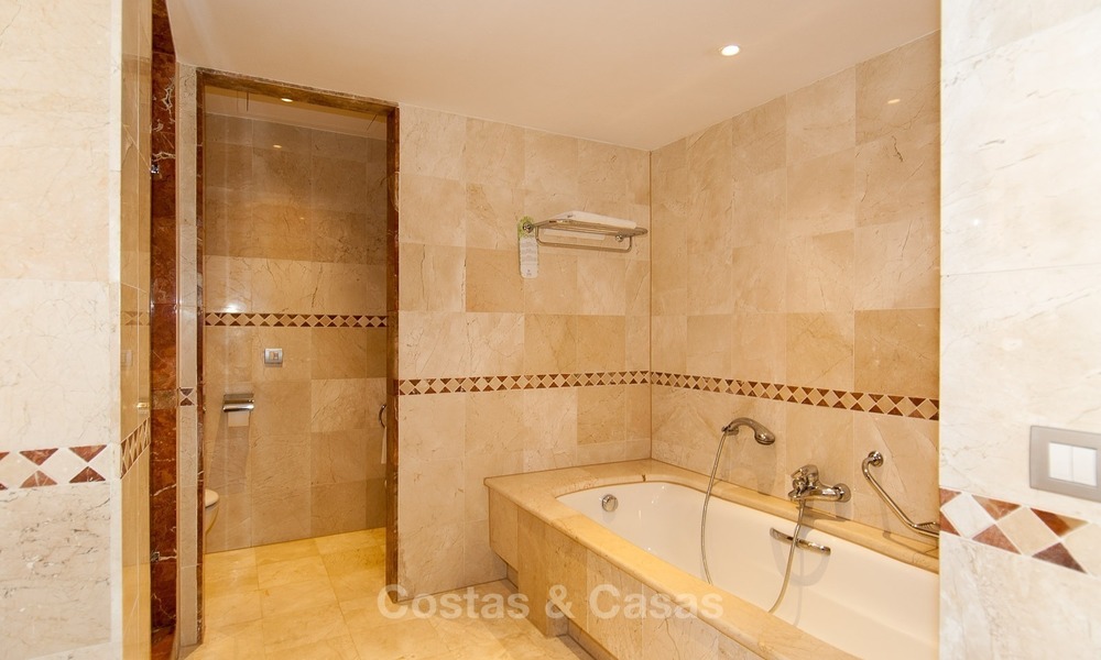 For sale in Hotel Kempinski, Marbella - Estepona: Renovated apartment in modern style 346