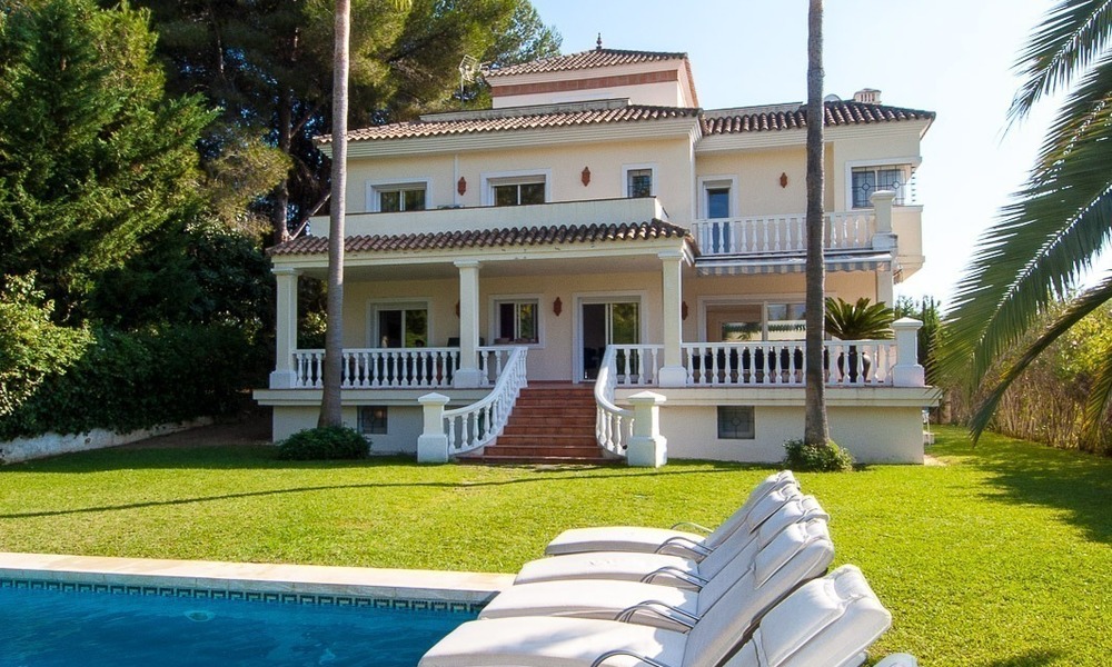 Spacious Villa for Sale in Nueva Andalucia, Marbella, at walking distance to amenities and Puerto Banus 517