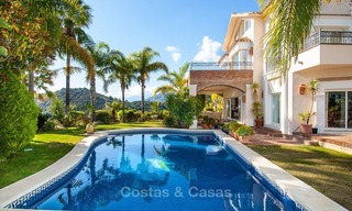 Elegant, south facing frontline golf villa for sale, located in Benahavis - Marbella with sea views 616 