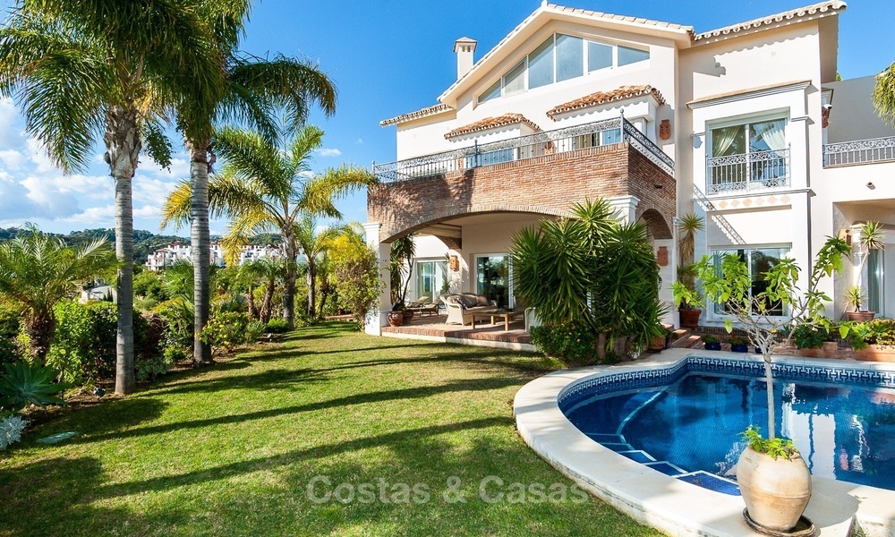 Elegant, south facing frontline golf villa for sale, located in Benahavis - Marbella with sea views 618
