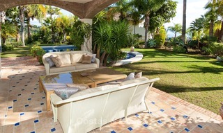 Elegant, south facing frontline golf villa for sale, located in Benahavis - Marbella with sea views 621 
