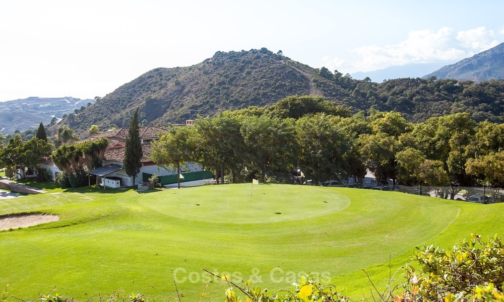 Elegant, south facing frontline golf villa for sale, located in Benahavis - Marbella with sea views 623