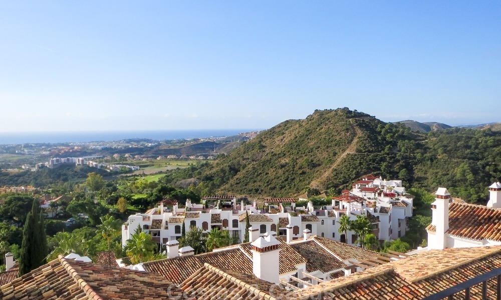 South facing detached House for sale with panoramic sea and golf views on Golf resort in Marbella - Benahavis 956