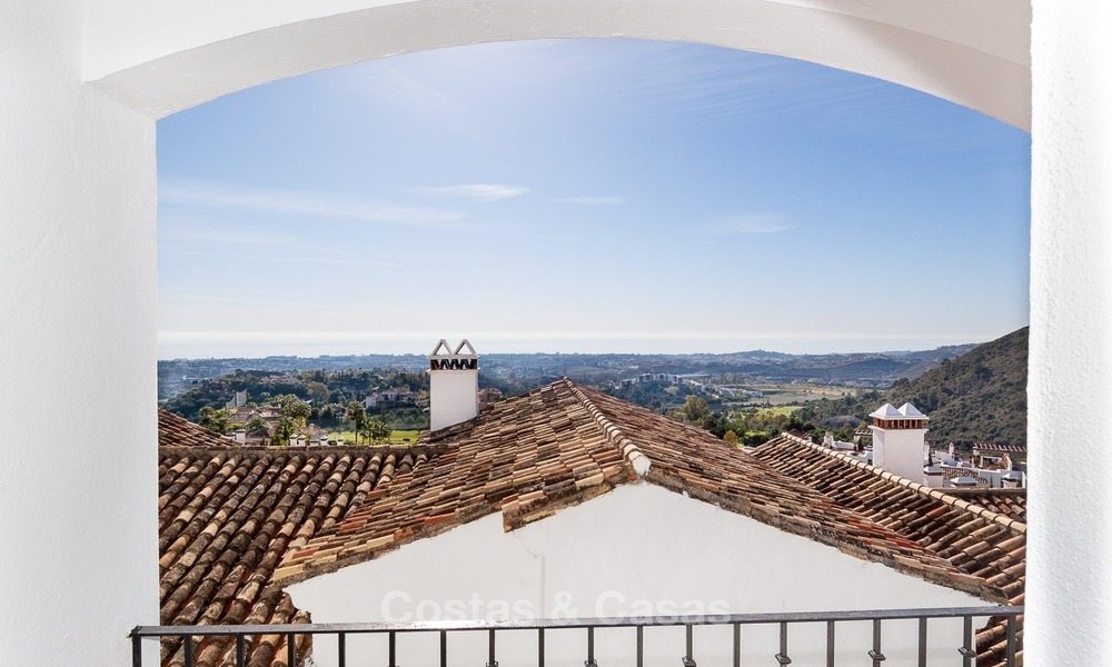 South facing detached House for sale with panoramic sea and golf views on Golf resort in Marbella - Benahavis 983
