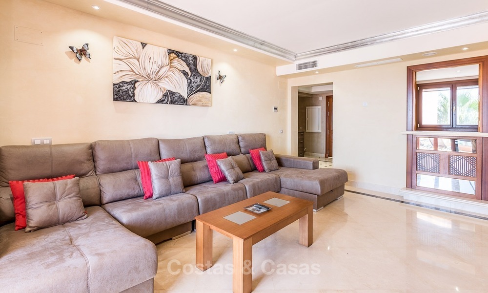 First line beach penthouse apartment for sale on the New Golden Mile between Marbella and Estepona 1002