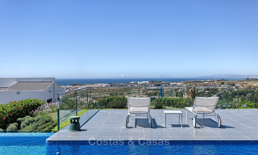 Exclusive modern villa for sale on golf resort with sea and golf views in Benahavis - Marbella 1030