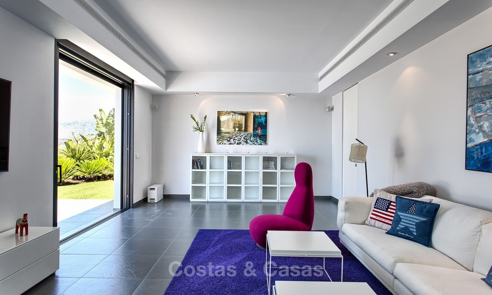Exclusive modern villa for sale on golf resort with sea and golf views in Benahavis - Marbella 1034