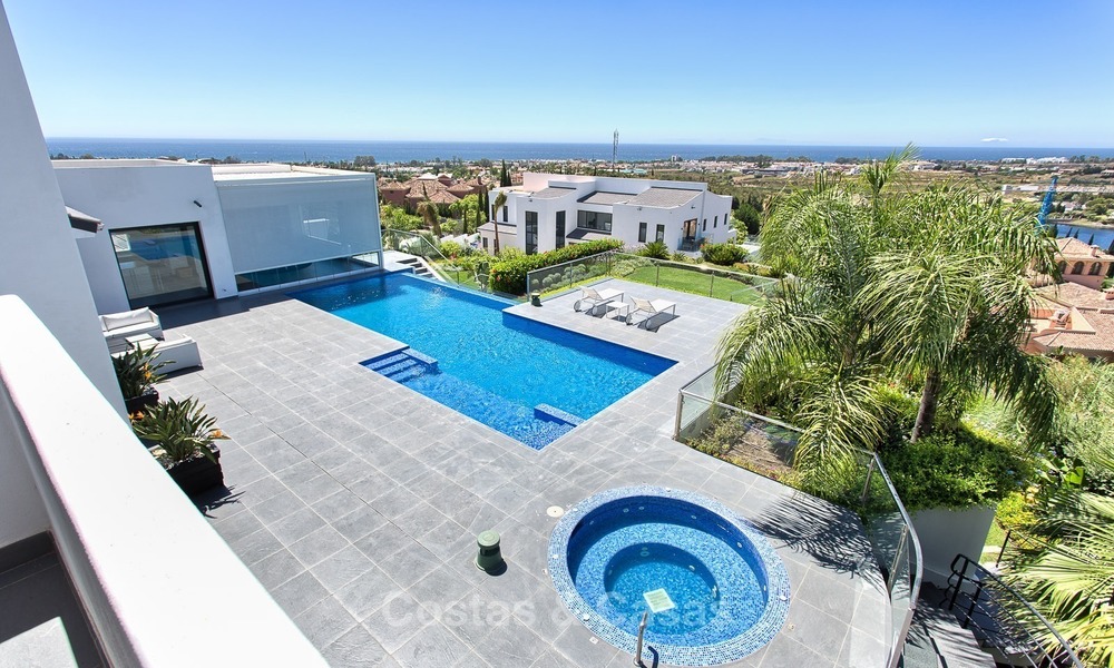 Exclusive modern villa for sale on golf resort with sea and golf views in Benahavis - Marbella 1036