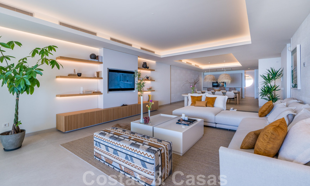 Luxurious Modern Apartments for sale, Seafront Location in Estepona centre. Completed! 40595