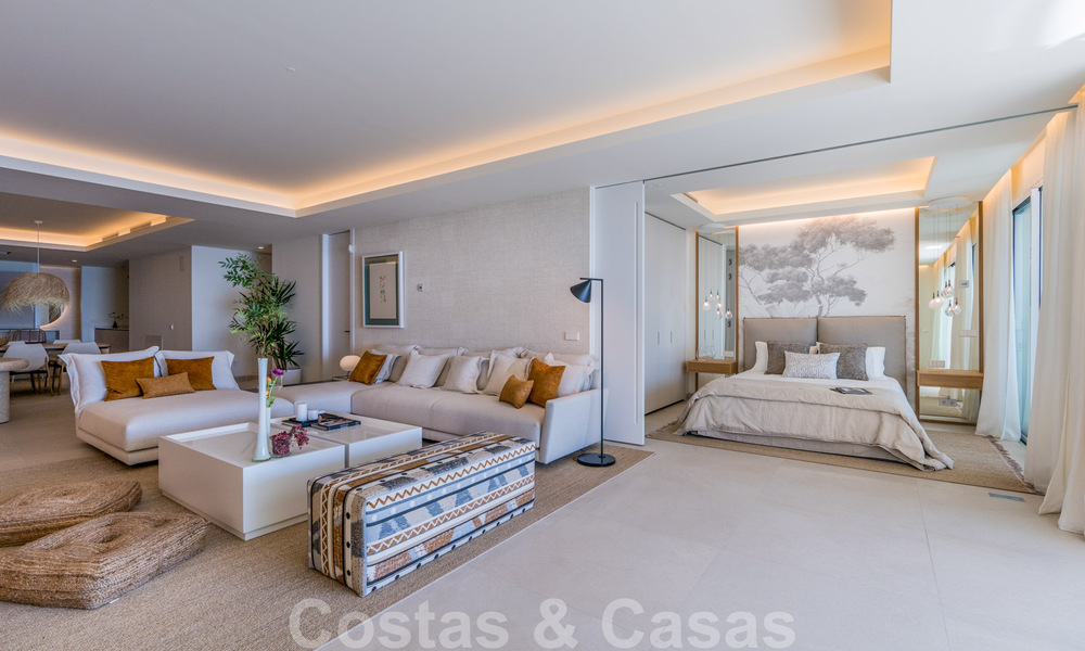 Luxurious Modern Apartments for sale, Seafront Location in Estepona centre. Completed! 40596