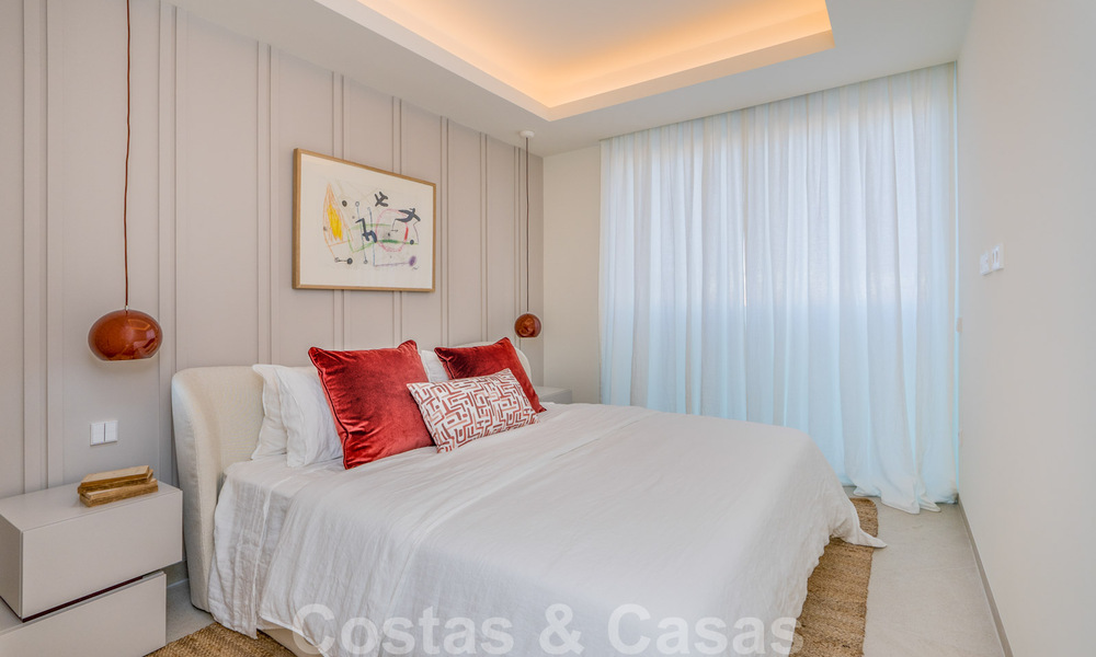 Luxurious Modern Apartments for sale, Seafront Location in Estepona centre. Completed! 40610