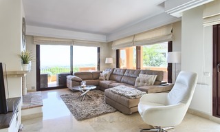 Luxury elevated Ground Floor Corner Apartment with Sea Views for sale in Benahavis, Marbella 1333 