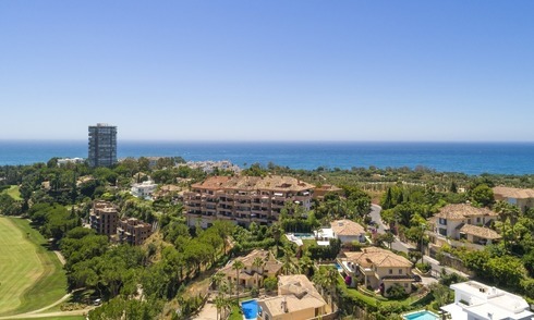 Luxury Penthouse apartment for sale in Gated Community with Panoramic sea and golf views in Rio Real, Marbella 1466