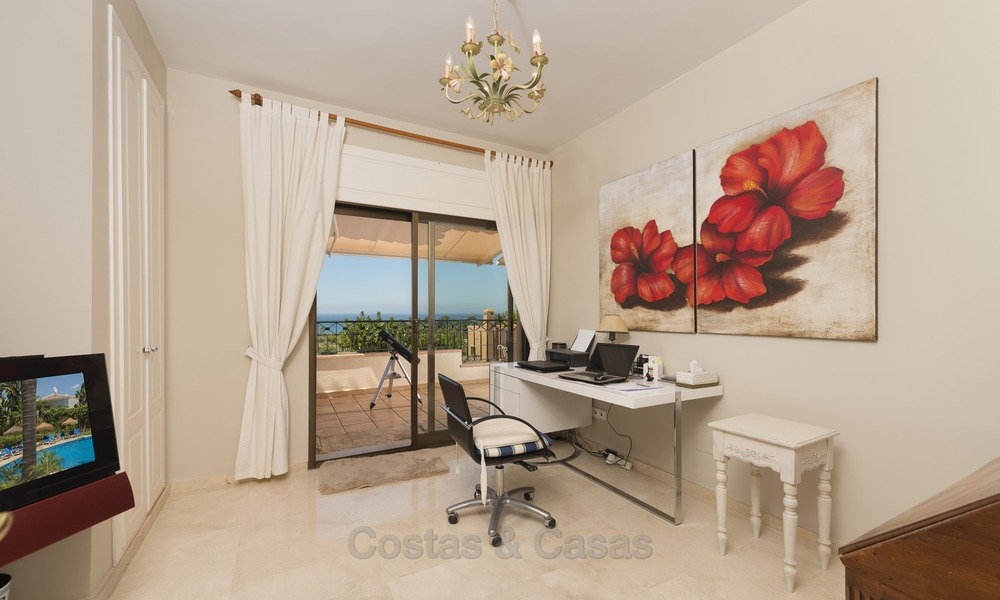 Luxury Penthouse apartment for sale in Gated Community with Panoramic sea and golf views in Rio Real, Marbella 1480