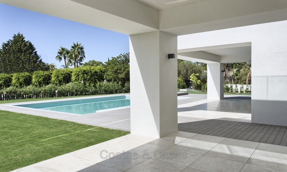 Brand-new, Beachside, Contemporary Style Villa for sale, Ready to Move in, Marbella West 1501
