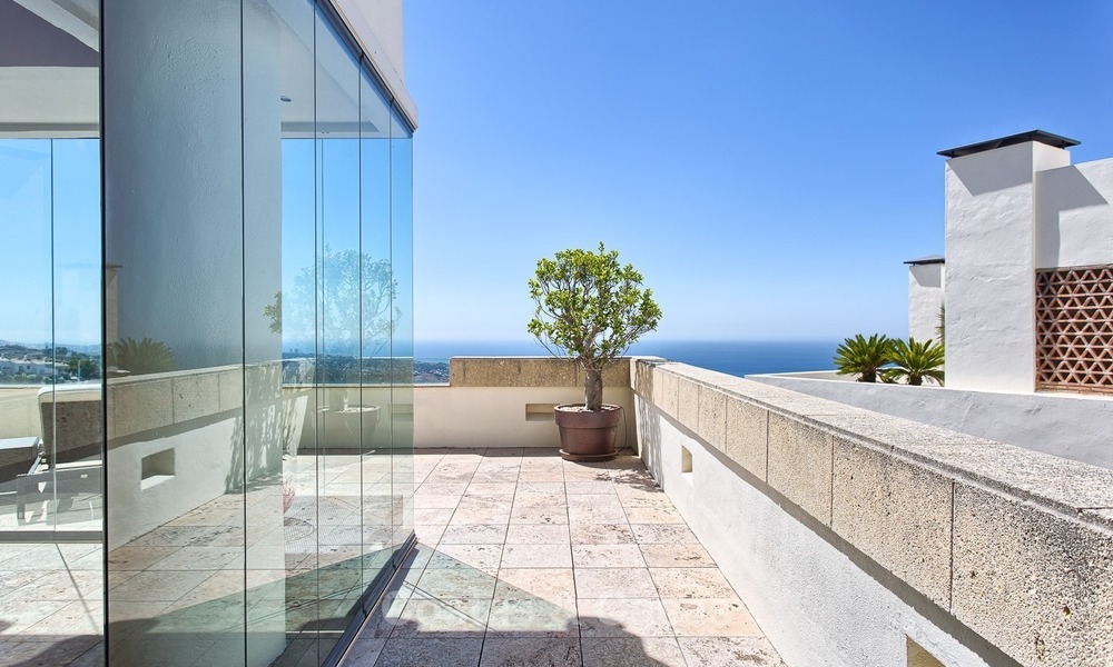 Modern Contemporary style Penthouse apartment with Sea Views for sale in Los Monteros, Marbella 1589
