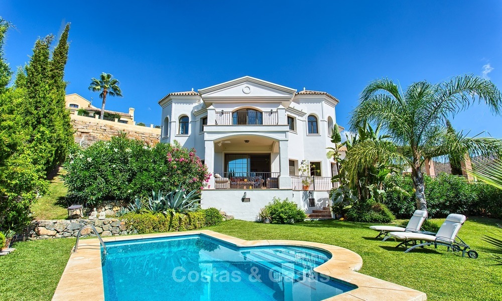Sea- and Mountain View Villa for sale in Gated Community in La Quinta, Benahavis - Marbella 2028