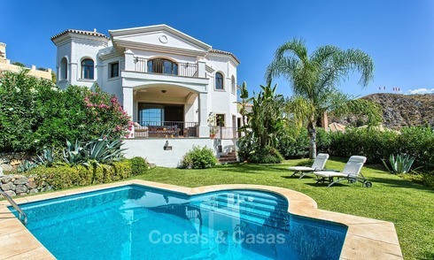Sea- and Mountain View Villa for sale in Gated Community in La Quinta, Benahavis - Marbella 2029