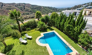 Sea- and Mountain View Villa for sale in Gated Community in La Quinta, Benahavis - Marbella 2037 