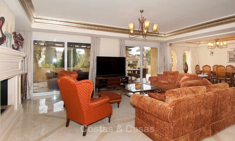 Frontline golf, luxurious penthouse for sale in Nueva Andalucia - Marbella 2455