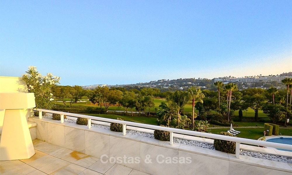 Frontline golf, modern, spacious, luxury penthouse for sale in Nueva Andalucia - Marbella 2549
