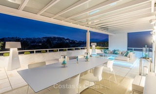 Frontline golf, modern, spacious, luxury penthouse for sale in Nueva Andalucia - Marbella 2572 