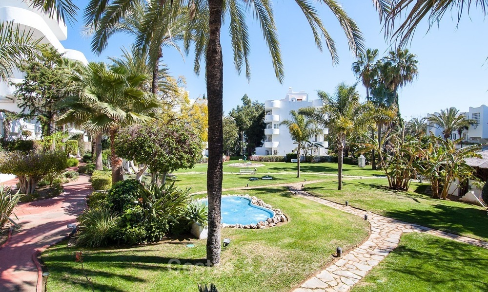 Apartment for sale with sea view on the Golden Mile at walking distance from the beach and Marbella center 2649