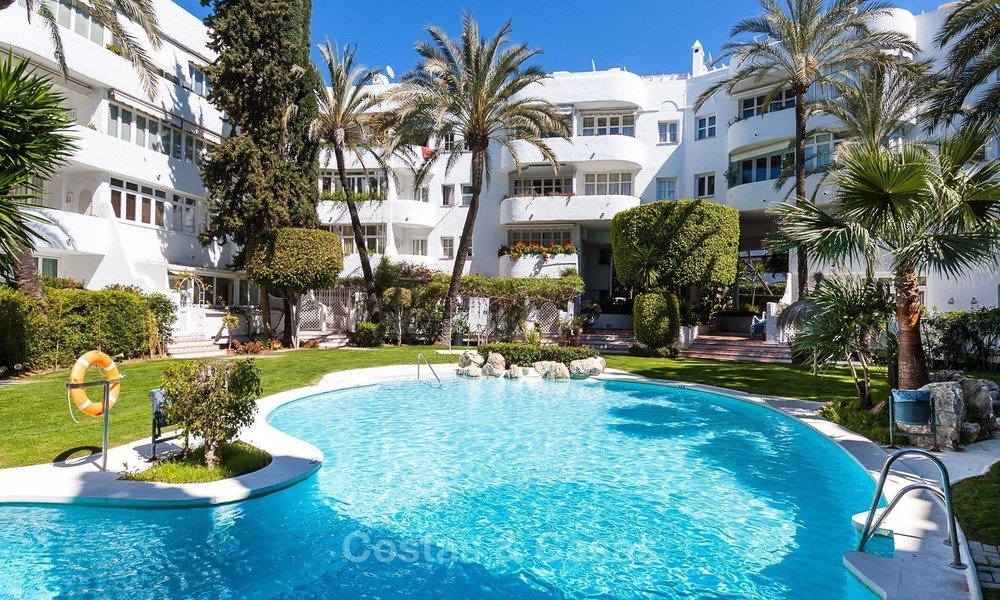 Apartment for sale with sea view on the Golden Mile at walking distance from the beach and Marbella center 2650