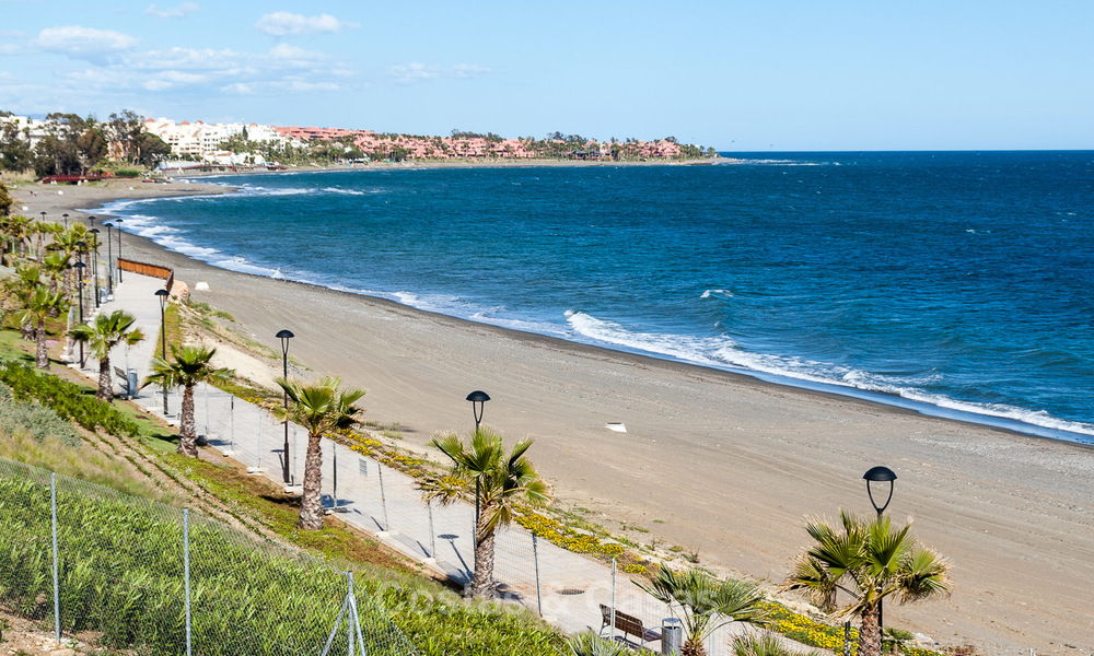 Exclusive New, Modern Front line beach Apartments for sale, Marbella - Estepona. Resales available. 3027