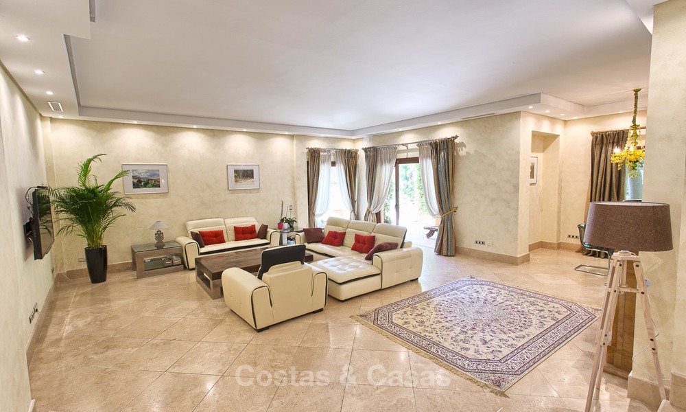 Top Quality, Classical style Villa for sale on The Golden Mile, Marbella. Reduced in price! 3124